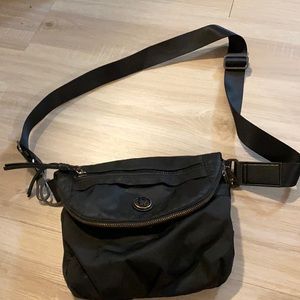 lululemon bag
